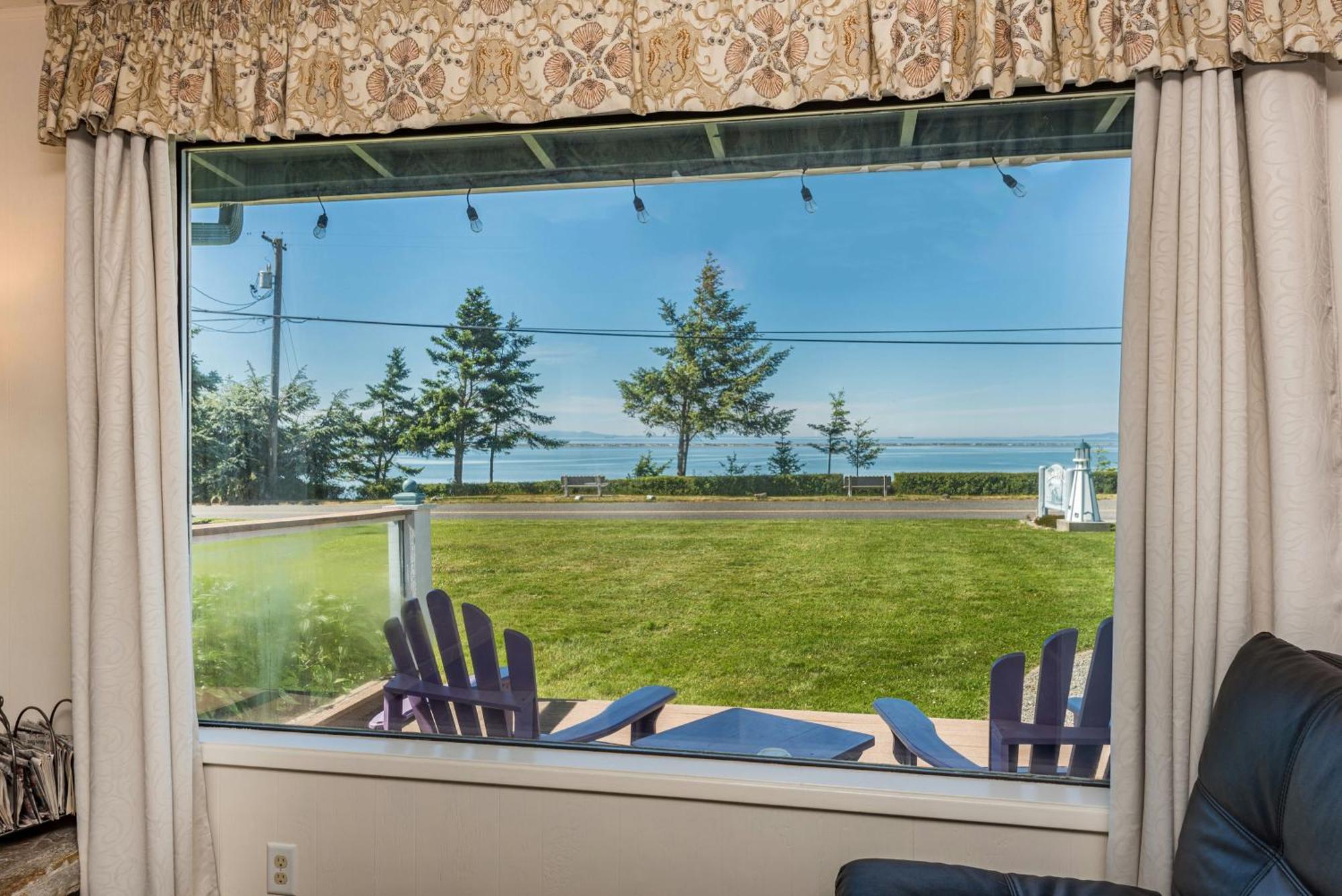 Juan De Fuca Waterfront Hotel & Cottages سيكيم المظهر الخارجي الصورة