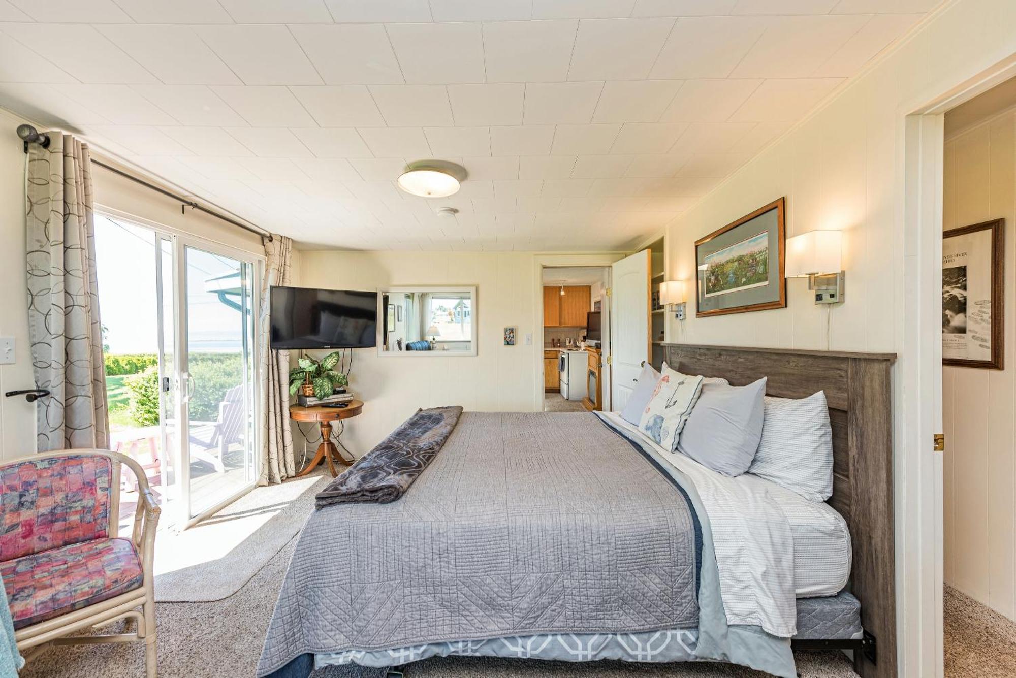 Juan De Fuca Waterfront Hotel & Cottages سيكيم المظهر الخارجي الصورة