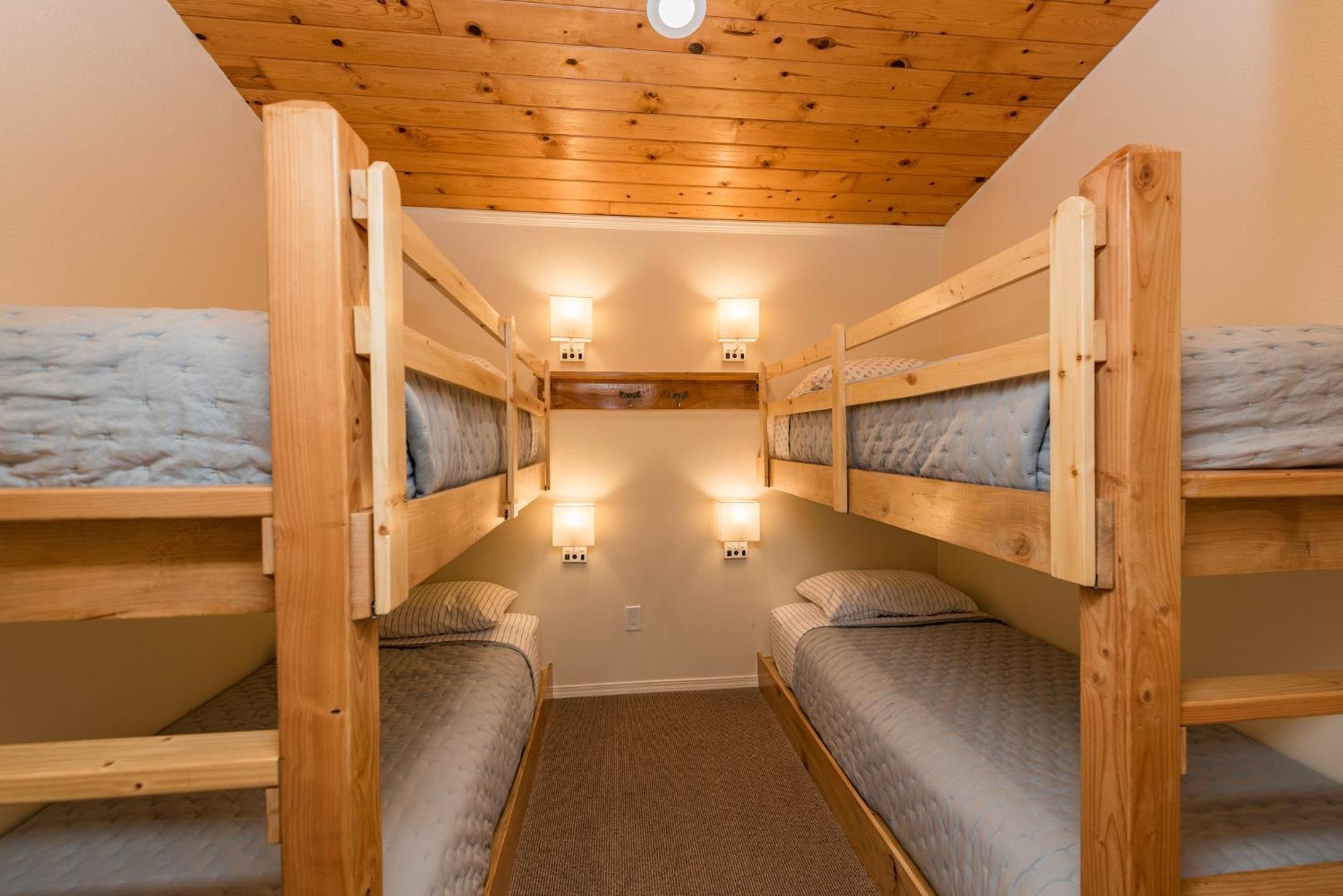 Juan De Fuca Waterfront Hotel & Cottages سيكيم المظهر الخارجي الصورة