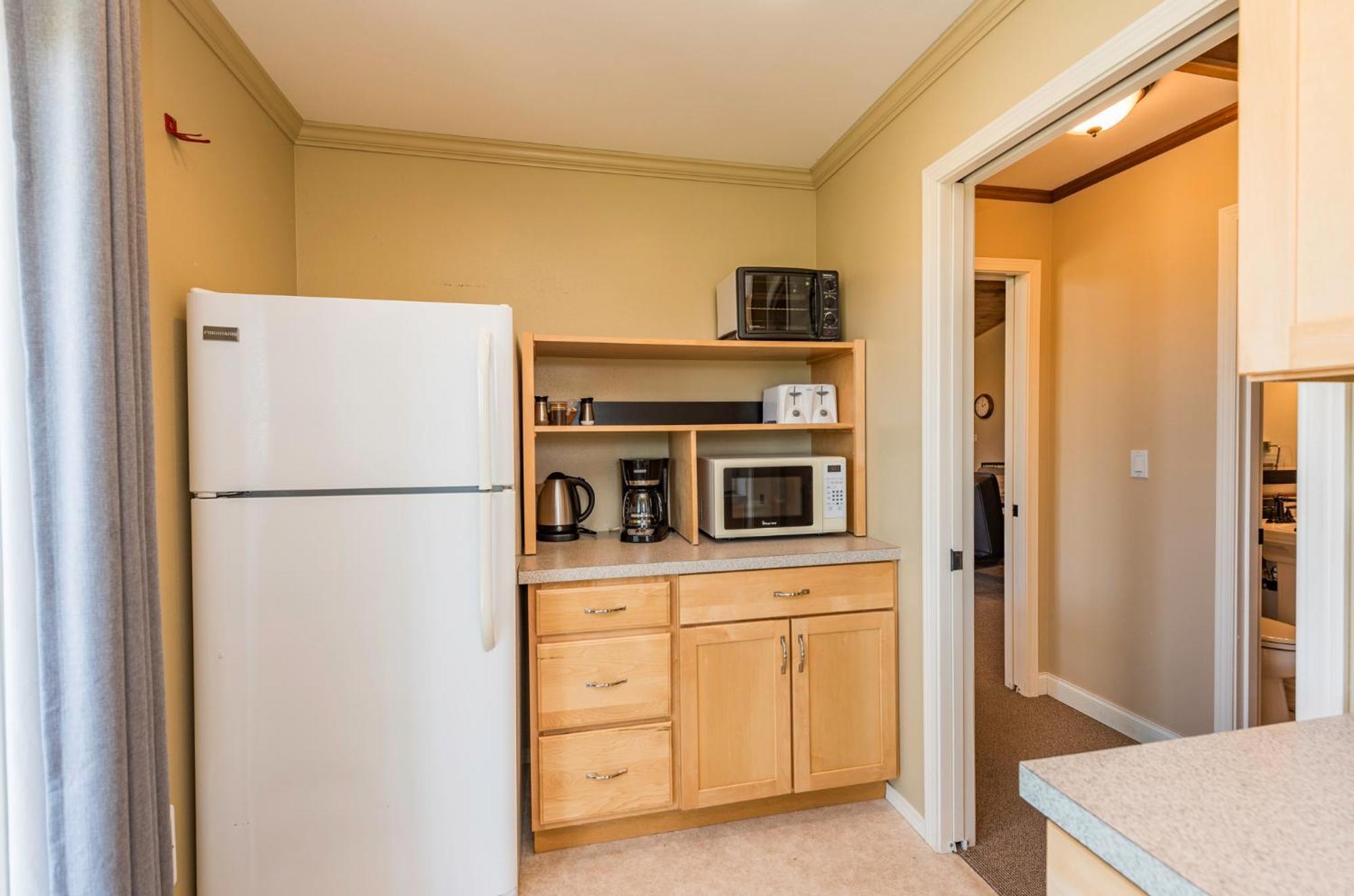 Juan De Fuca Waterfront Hotel & Cottages سيكيم المظهر الخارجي الصورة