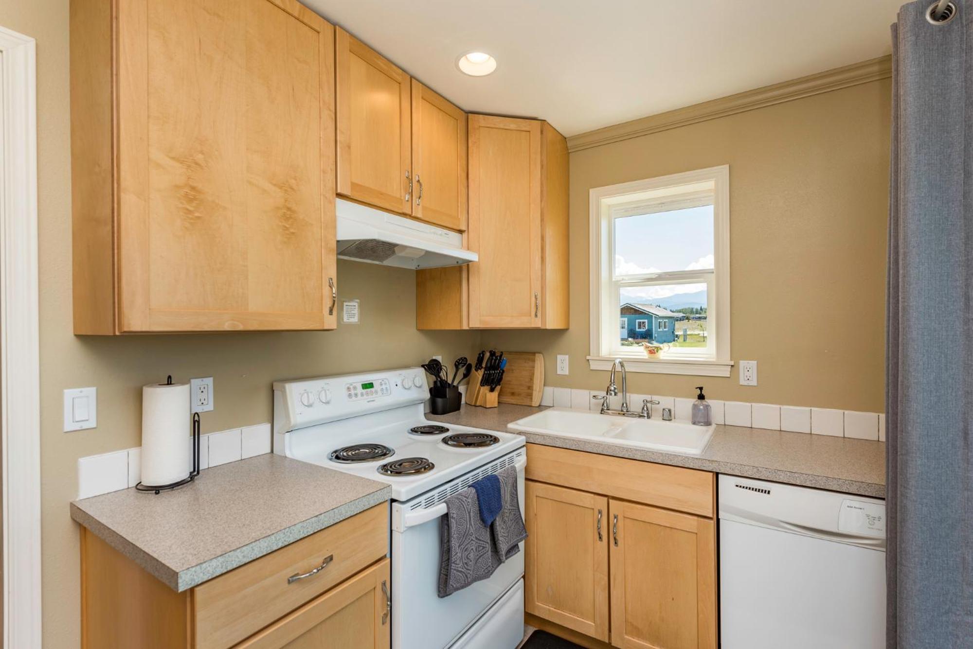 Juan De Fuca Waterfront Hotel & Cottages سيكيم المظهر الخارجي الصورة